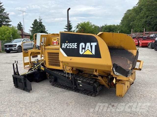 CAT AP255E Pavatoare asfalt