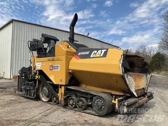 CAT AP555E Pavatoare asfalt