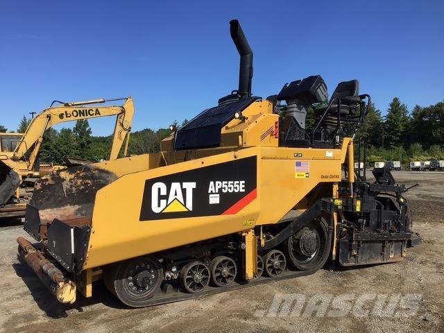 CAT AP555E Pavatoare asfalt