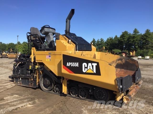 CAT AP555E Pavatoare asfalt