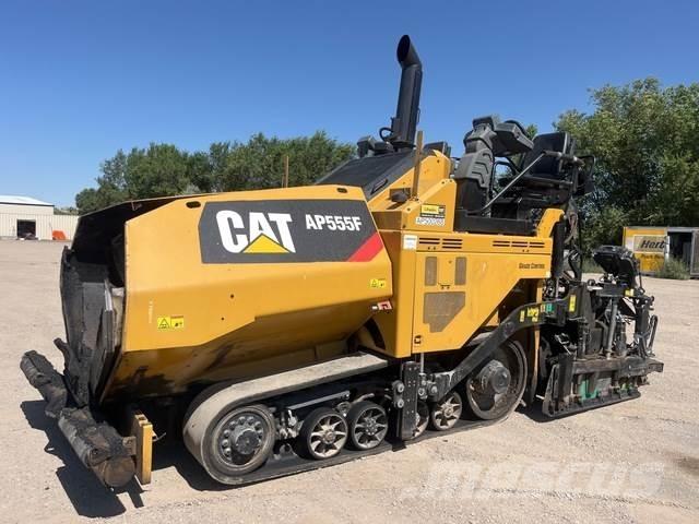 CAT AP555F Pavatoare asfalt