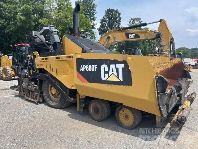 CAT AP600F Pavatoare asfalt