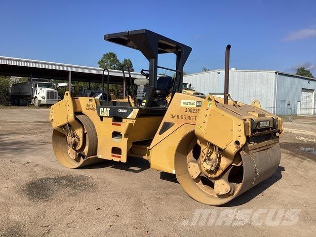 CAT CB-564D Cilindri compactori dubli