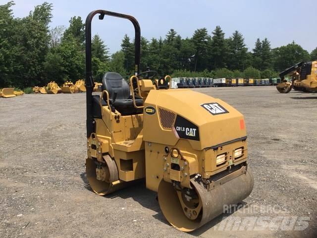 CAT CB1.8 Cilindri compactori dubli