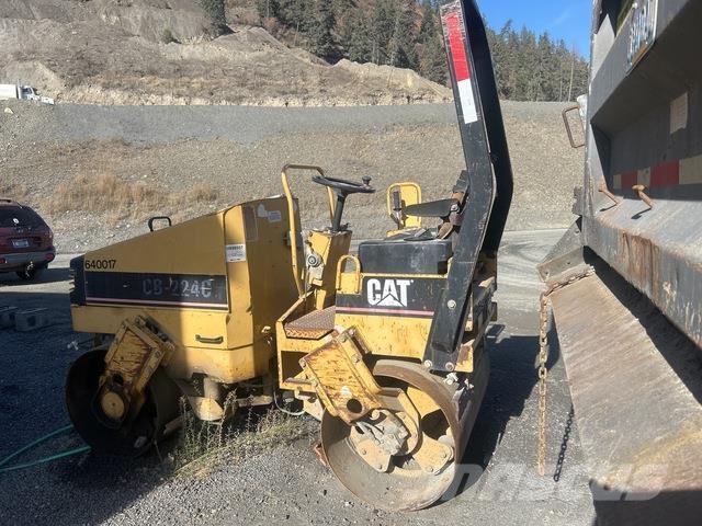 CAT CB224C Cilindri compactori dubli