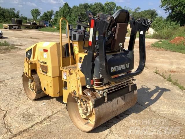 CAT CB24 Cilindri compactori dubli