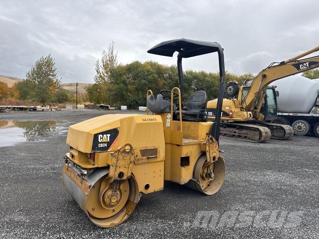 CAT CB24 Cilindri compactori dubli