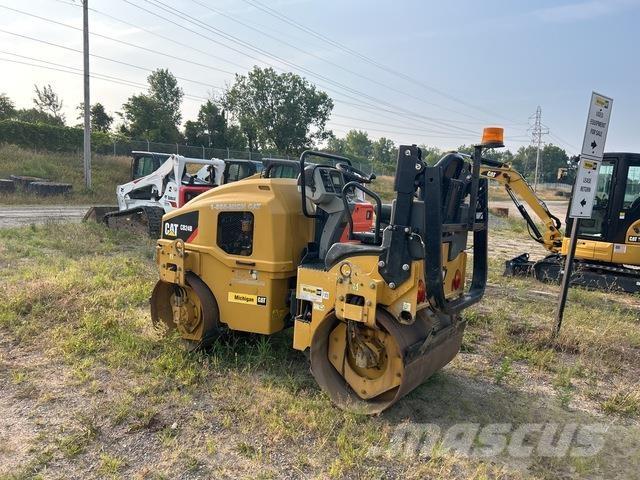 CAT CB24B Cilindri compactori dubli