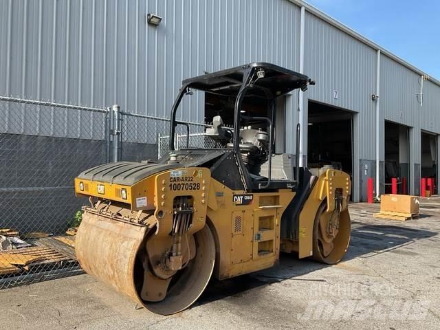 CAT CB44B Cilindri compactori dubli