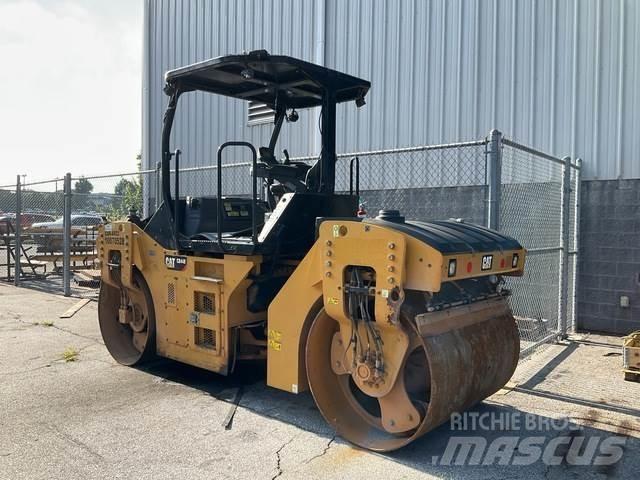 CAT CB44B Cilindri compactori dubli