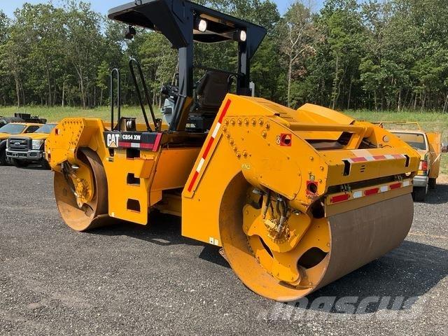 CAT CB54 Cilindri compactori dubli