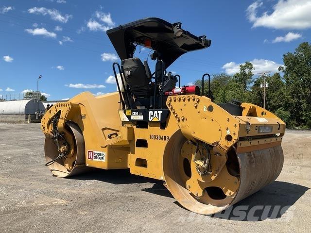 CAT CB54 Cilindri compactori dubli