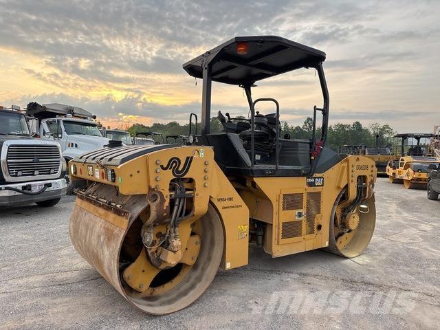 CAT CB54B Cilindri compactori dubli