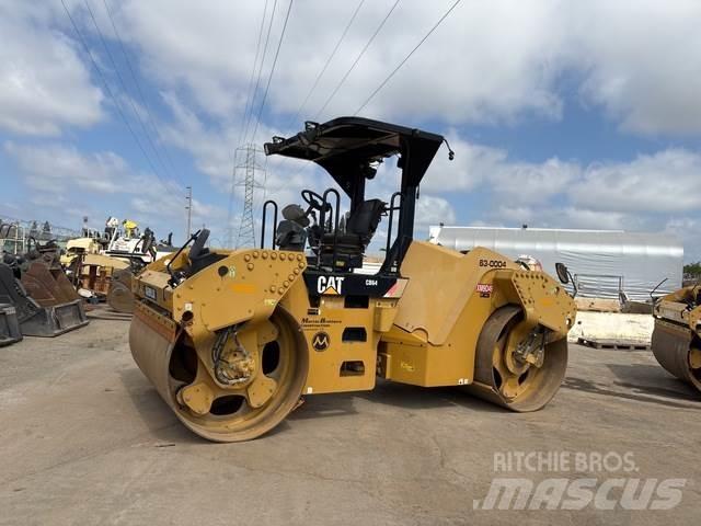 CAT CB64 Cilindri compactori dubli