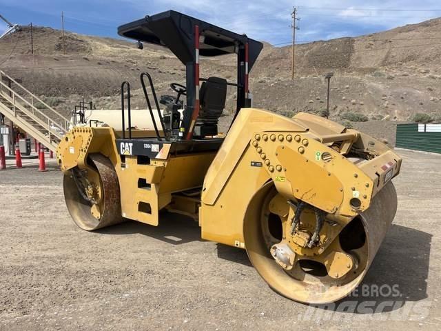 CAT CB64 Cilindri compactori dubli