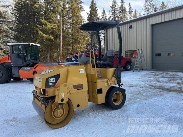 CAT CC24 Cilindri compactori micsti