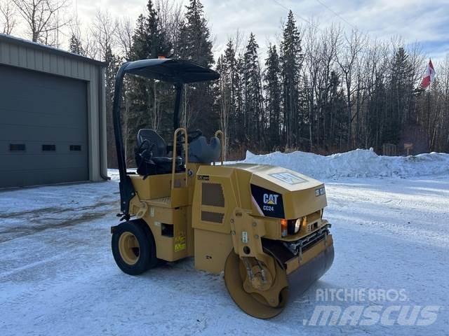 CAT CC24 Cilindri compactori micsti