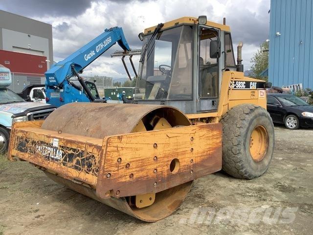 CAT CS-583C Compactoare monocilindrice