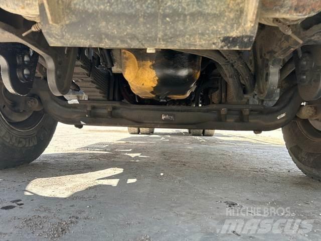 CAT CT660 Camion cu incarcator