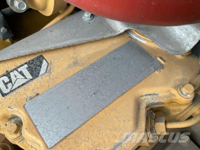 CAT CW34 Cilindri compactori micsti