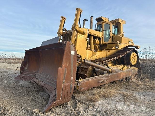 CAT D10 Buldozere pe senile