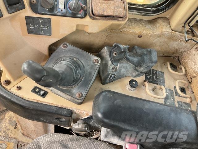 CAT D10R Buldozere pe senile