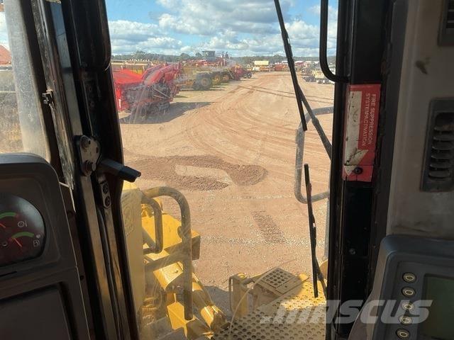 CAT D10T Buldozere pe senile