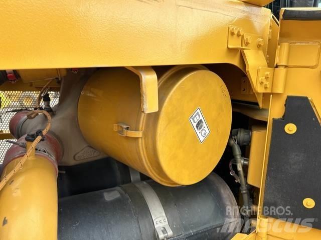 CAT D10T2 Buldozere pe senile
