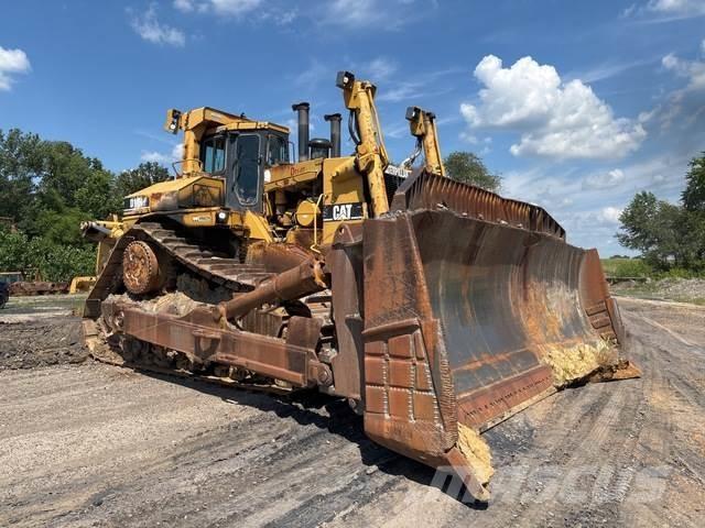 CAT D11R Buldozere pe senile