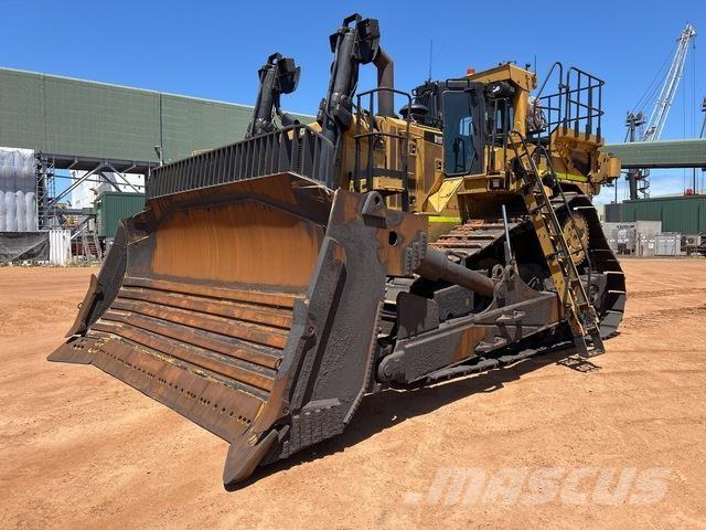 CAT D11T Buldozere pe senile