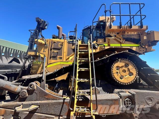 CAT D11T Buldozere pe senile