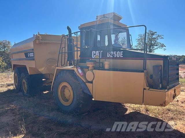 CAT D250E Cisterne