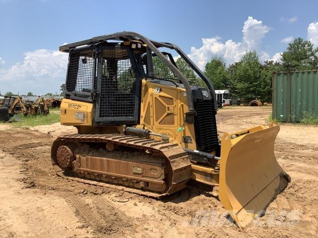 CAT D3 Buldozere pe senile