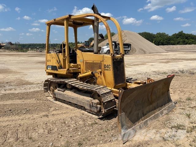 CAT D4C Buldozere pe senile