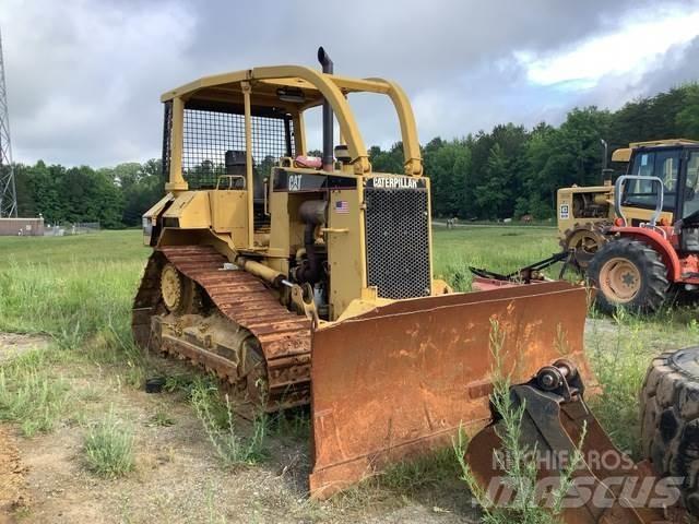 CAT D5M XL Buldozere pe senile