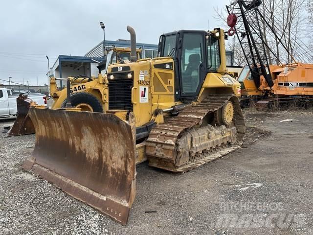 CAT D6N Buldozere pe senile