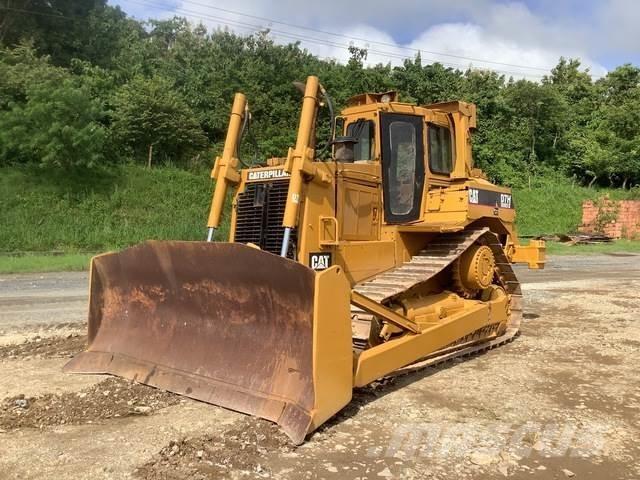 CAT D7H Buldozere pe senile