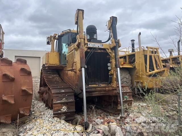 CAT D8R Buldozere pe senile