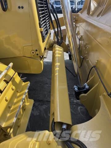 CAT D8T Buldozere pe senile