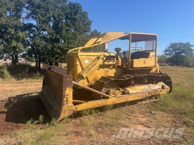 CAT D9G Buldozere pe senile