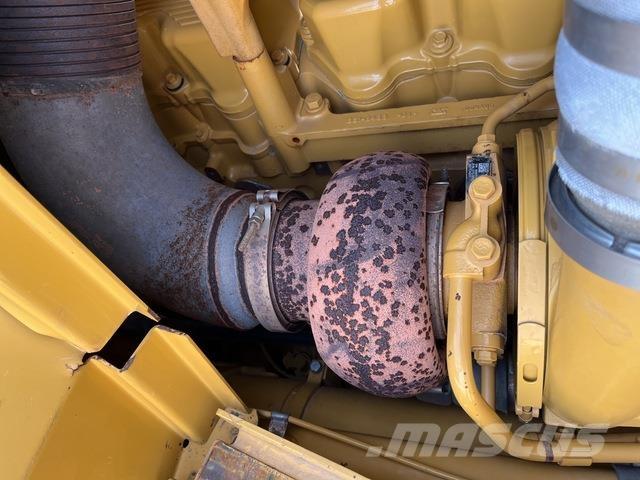 CAT D9T Buldozere pe senile