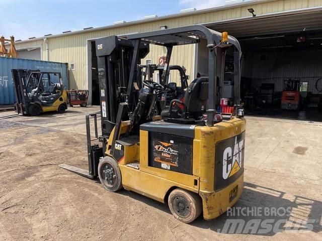 CAT E5000 Stivuitor electric