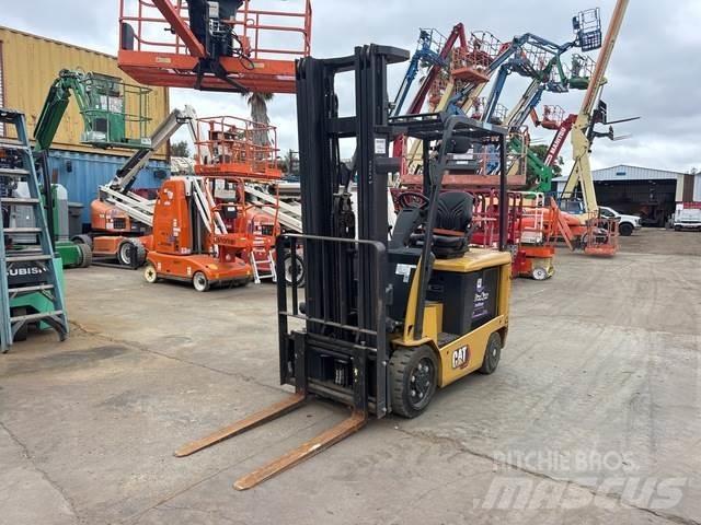 CAT EC25N Stivuitor electric