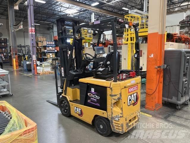 CAT EC25N Stivuitor electric