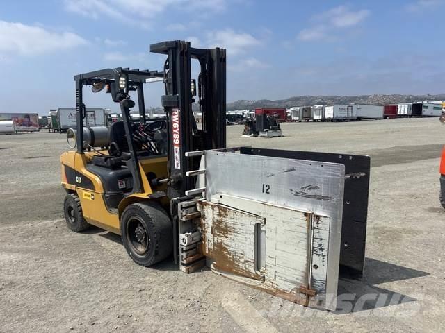 CAT GP33N Utilaje construcții - Altele