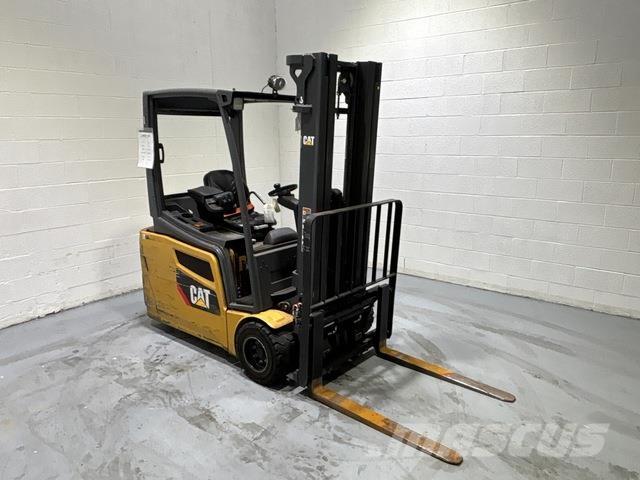 CAT MH 2ET3500 Stivuitor electric