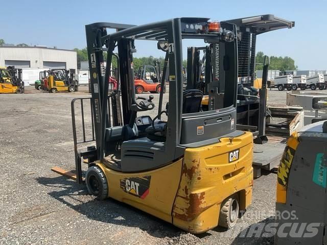 CAT MH 2ET4000 Stivuitor electric