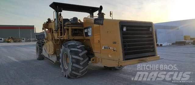 CAT RM300 Compactoare sol