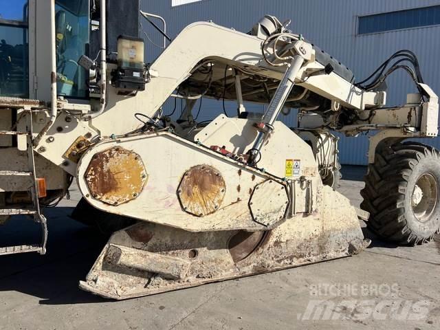 CAT RM500 Compactoare sol
