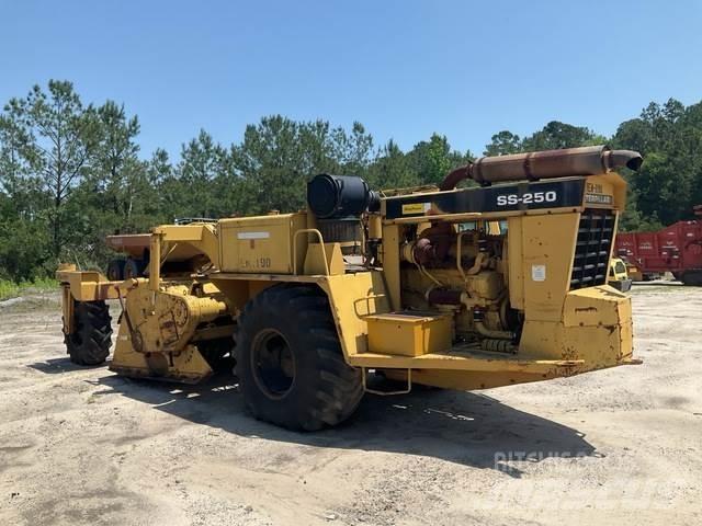 CAT SS-250 Compactoare sol